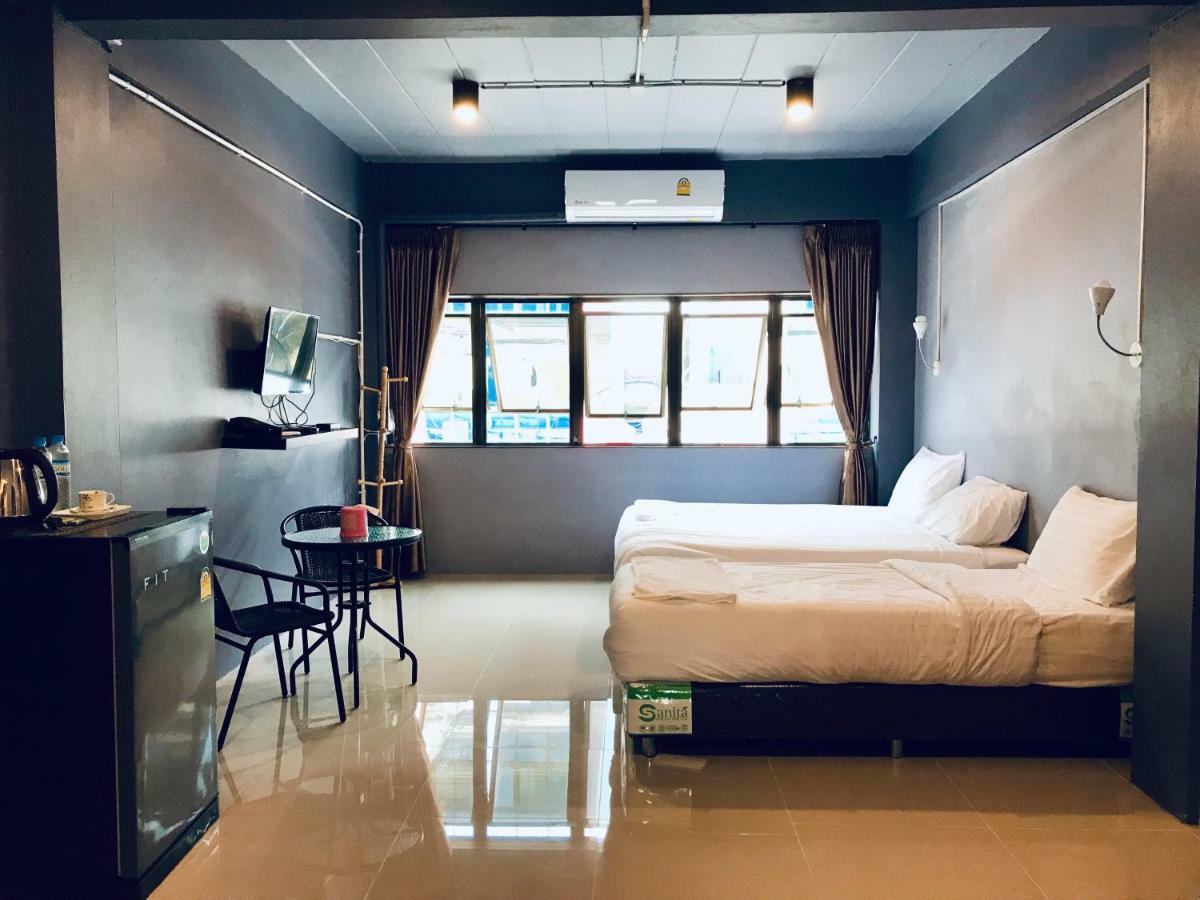 SleepCatsHostel Bangkok Exterior foto